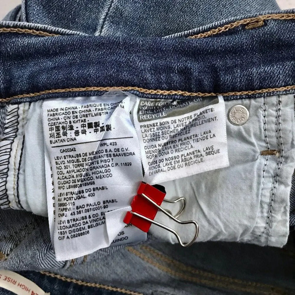 Levi's NWOT 724 High Rise Straight Crop Jeans Women 26 - Picture 9 of 12